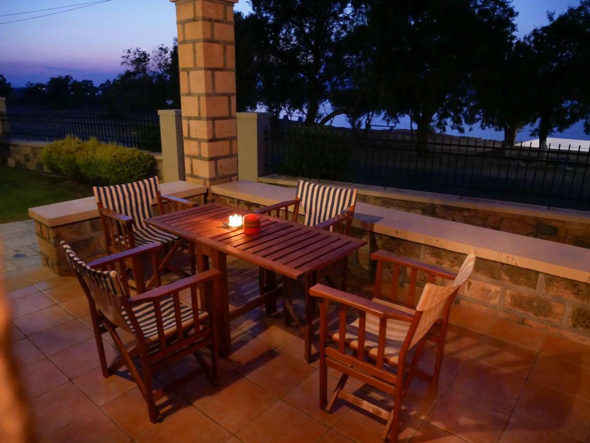 Vila Stone House Khloi Exteriér fotografie